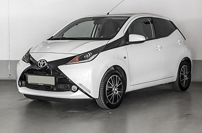 car phot retouching , automotive clipping path services