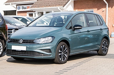 Car phot background removal , Automotive Clipping Path Services